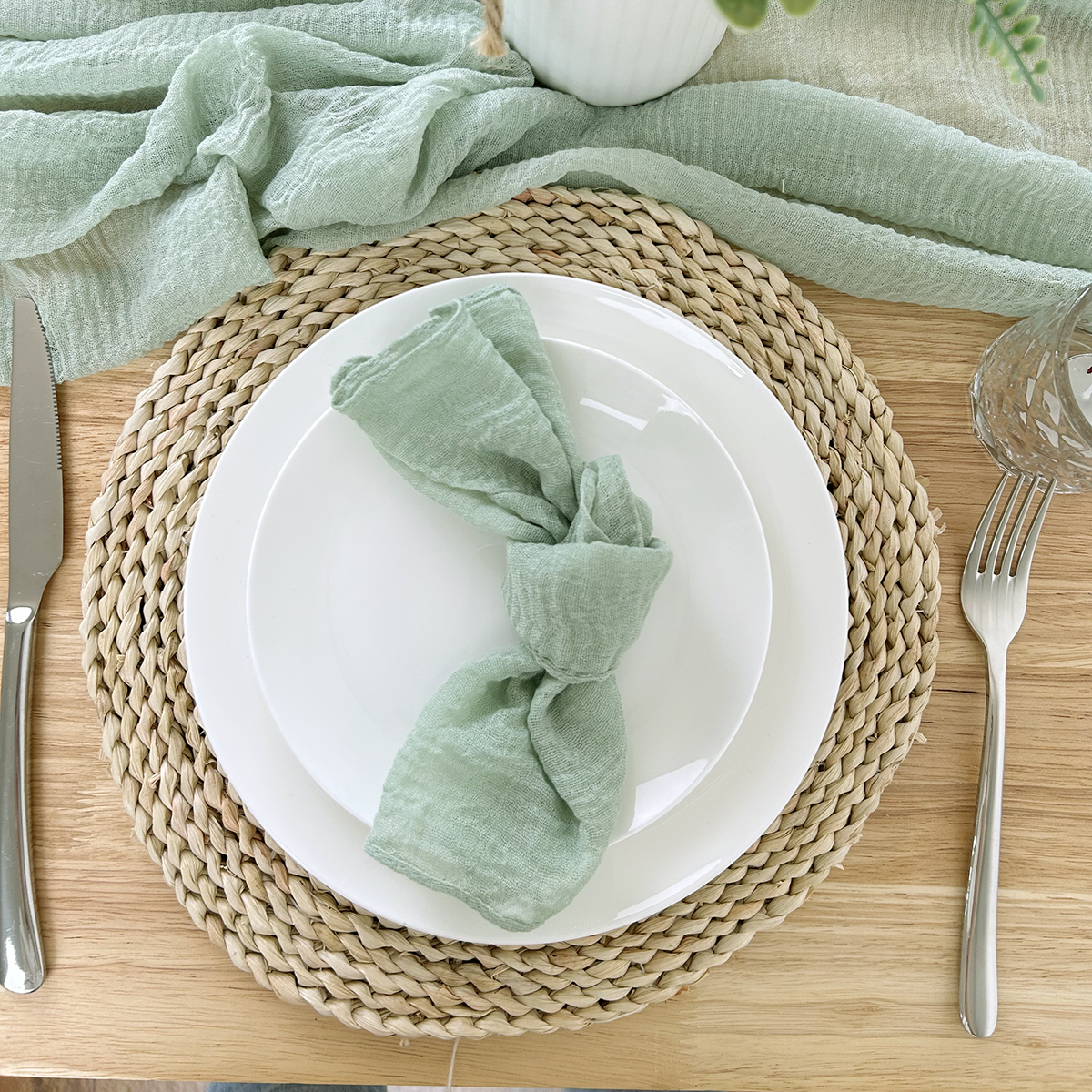 Sage Green Gauze Table Runner  - đánh giá và giá Christmas Table Runner